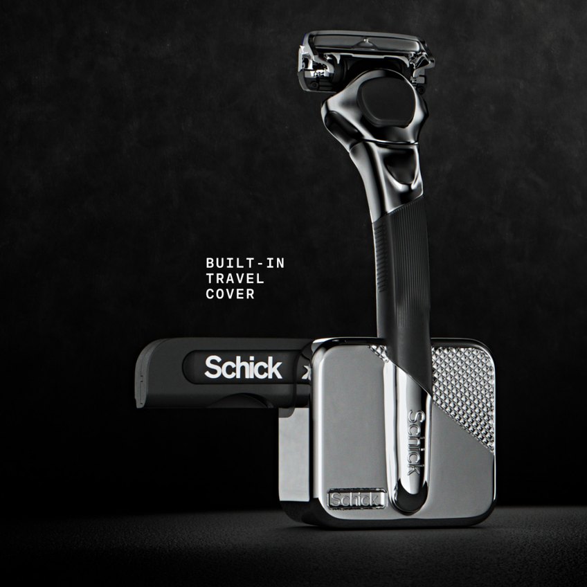 Razor in its travel cover, built-in cover callout